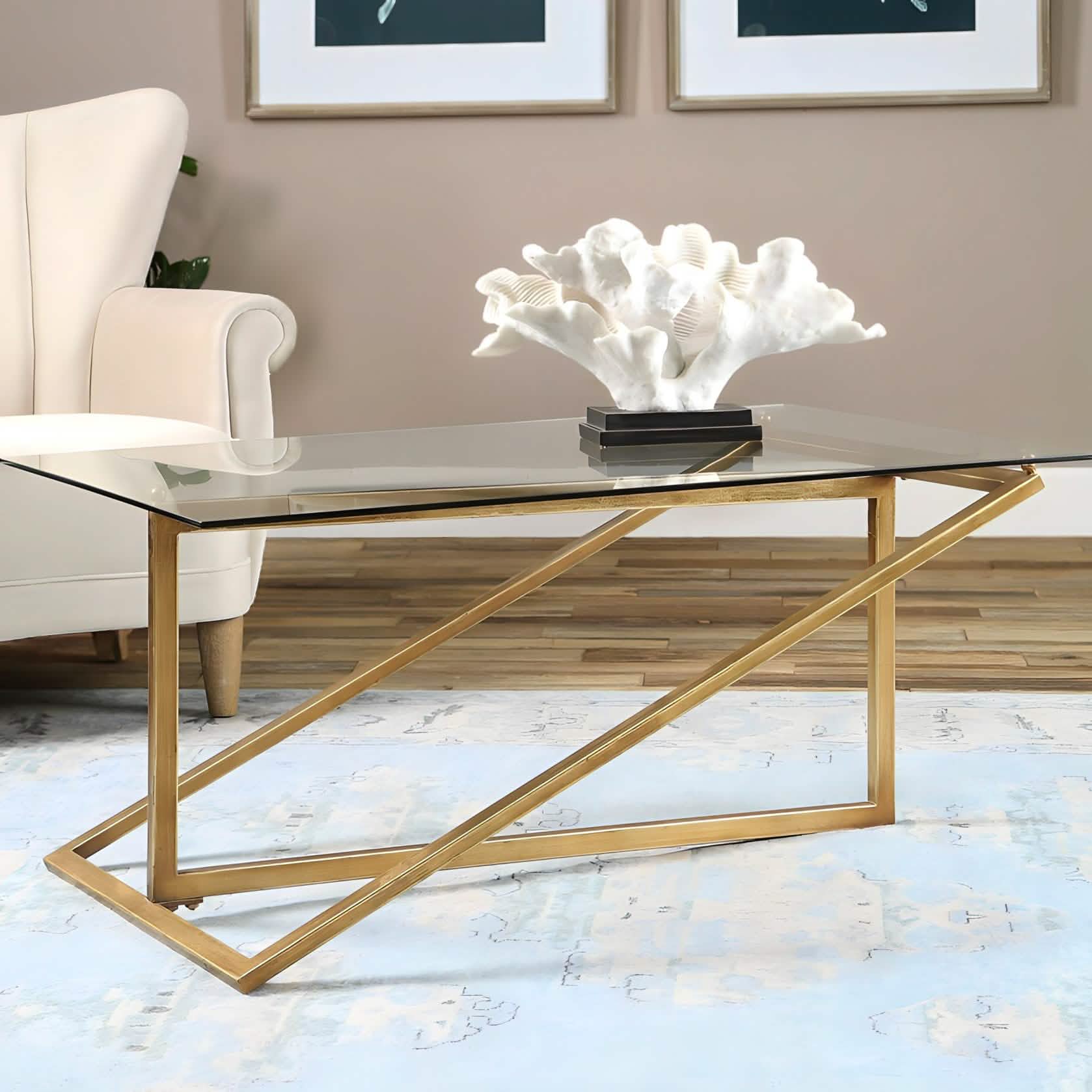 ترابيزة قهوة بسطح زجاج