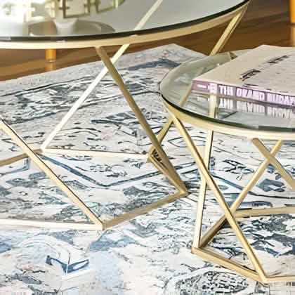 ترابيزة قهوة بسطح زجاج