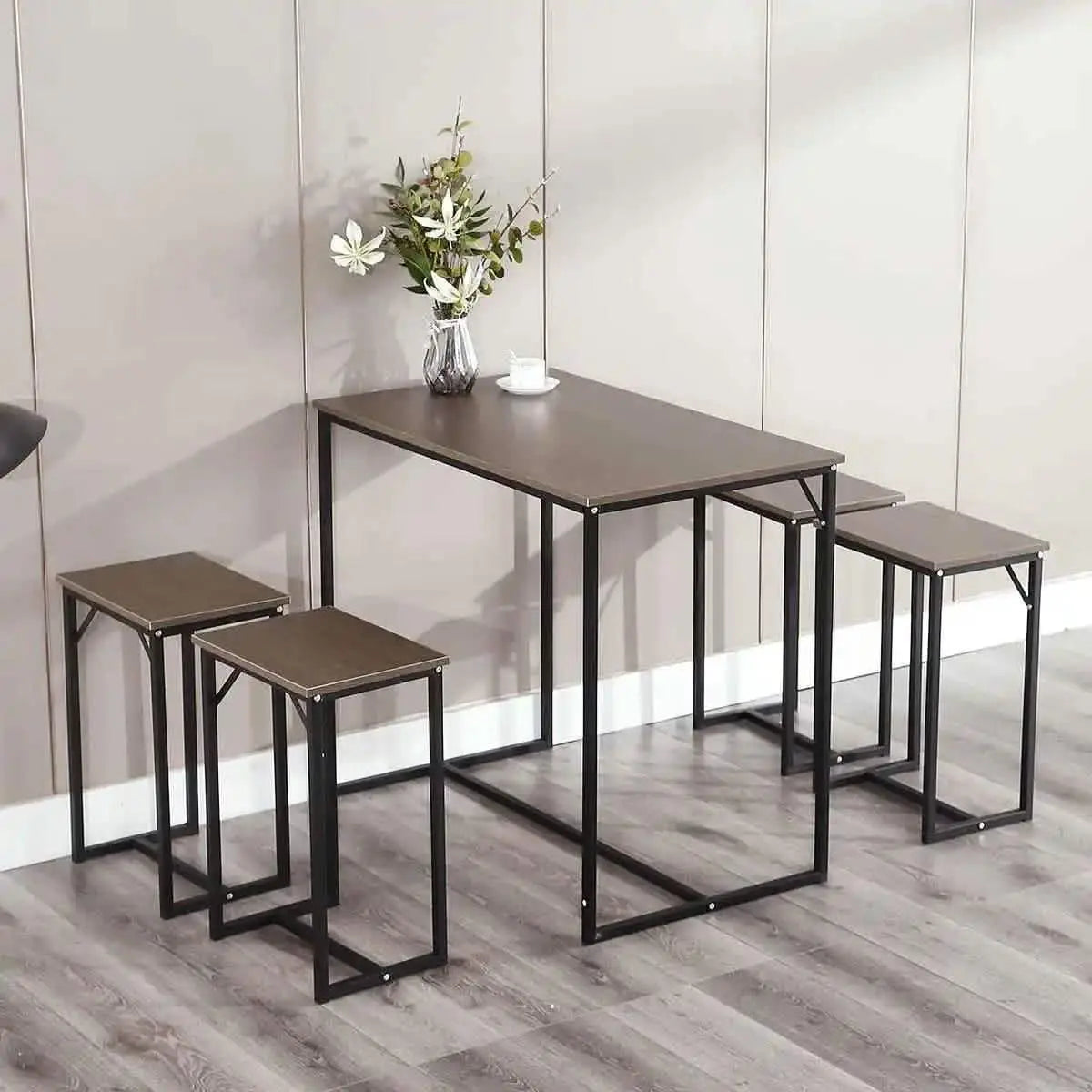 ترابيزة سفرة مع 4 كراسي معدن بسطح خشب