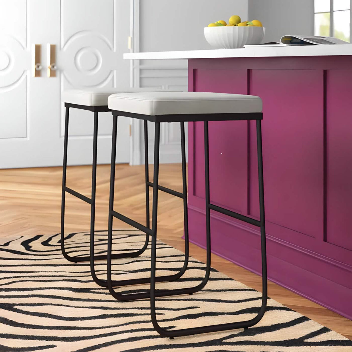 كرسي بار معدن وجلد