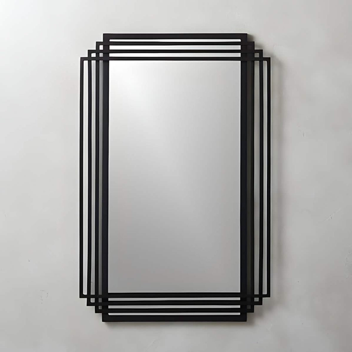 مرايا بإطار أسود