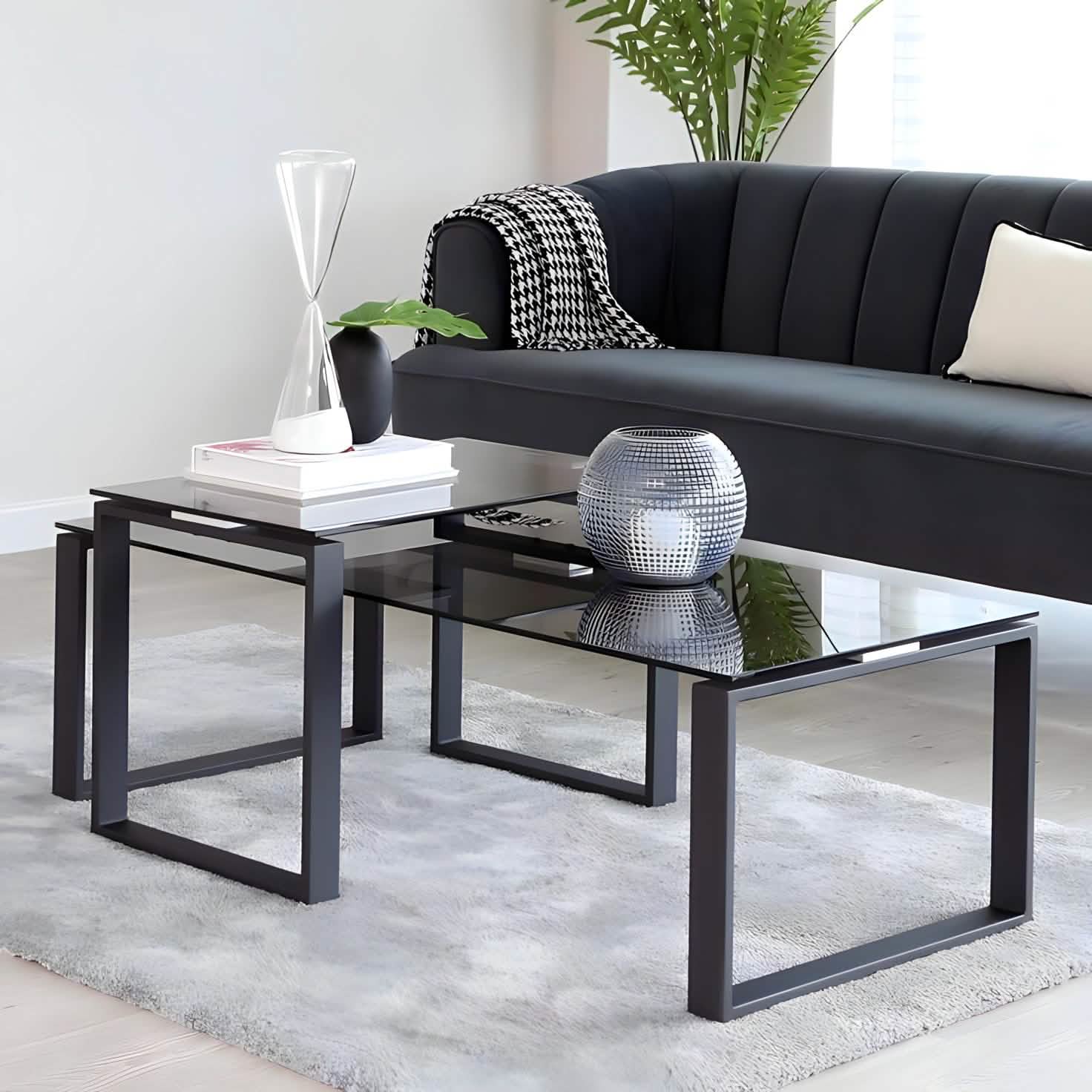 ترابيزة قهوة بسطح زجاج